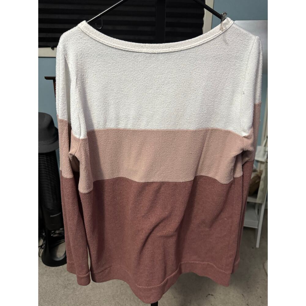 Pink Clover Color Block Sweater - Picture 3 of 3